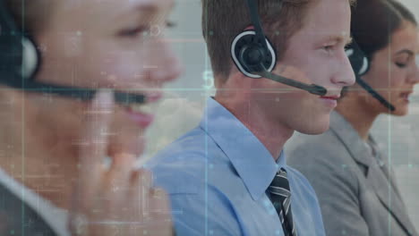 animación del procesamiento de datos sobre personas de negocios que usan auriculares telefónicos