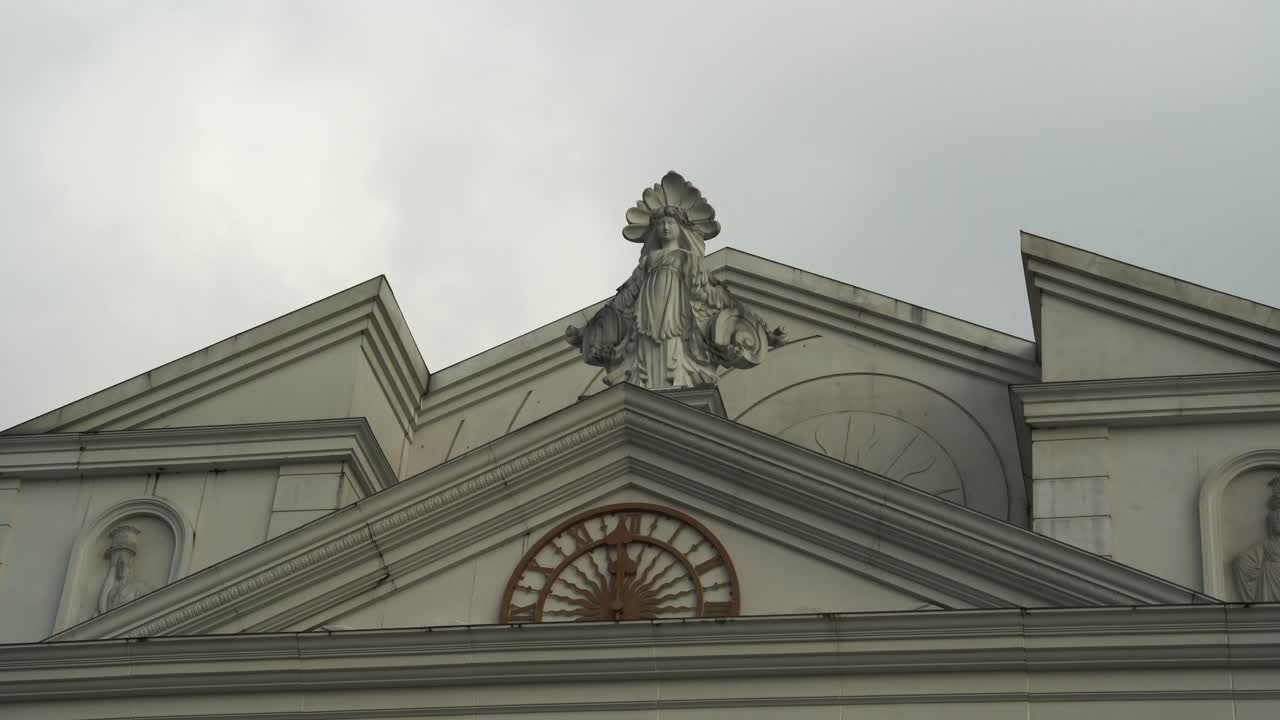 The Roof and Architectural Designs of Gaia Manor