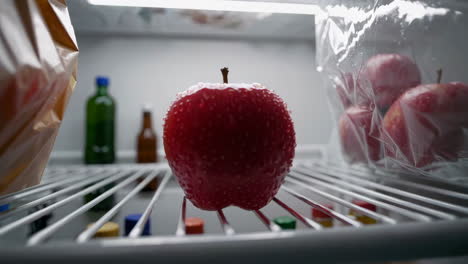 Apples in a Refrigerator