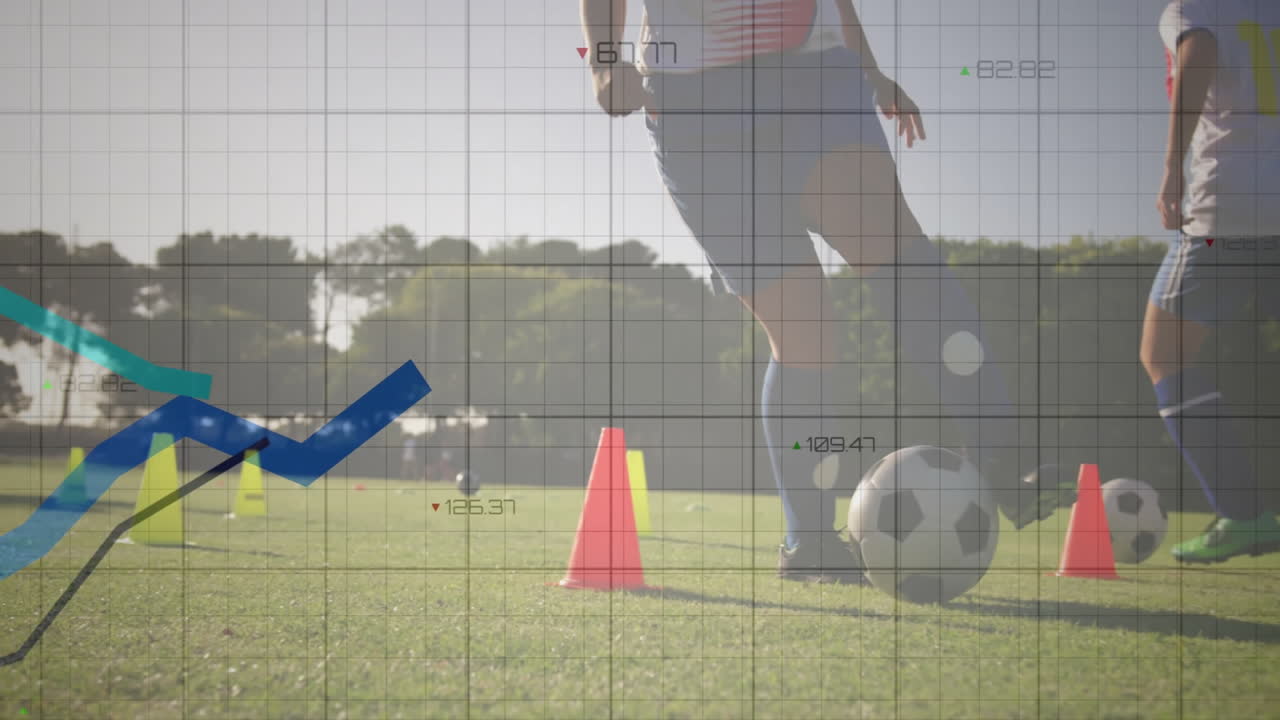 gráfico y animación de análisis de datos sobre jugadores de fútbol practicando en el campo
