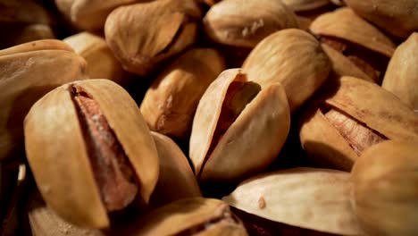un primer plano de los pistachos.