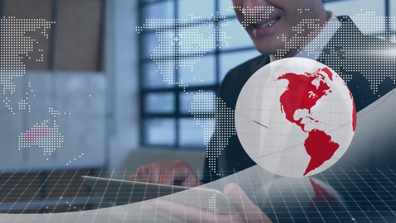 animación del globo rojo y blanco y el mapa del mundo, sobre un hombre de negocios sonriente usando una tableta