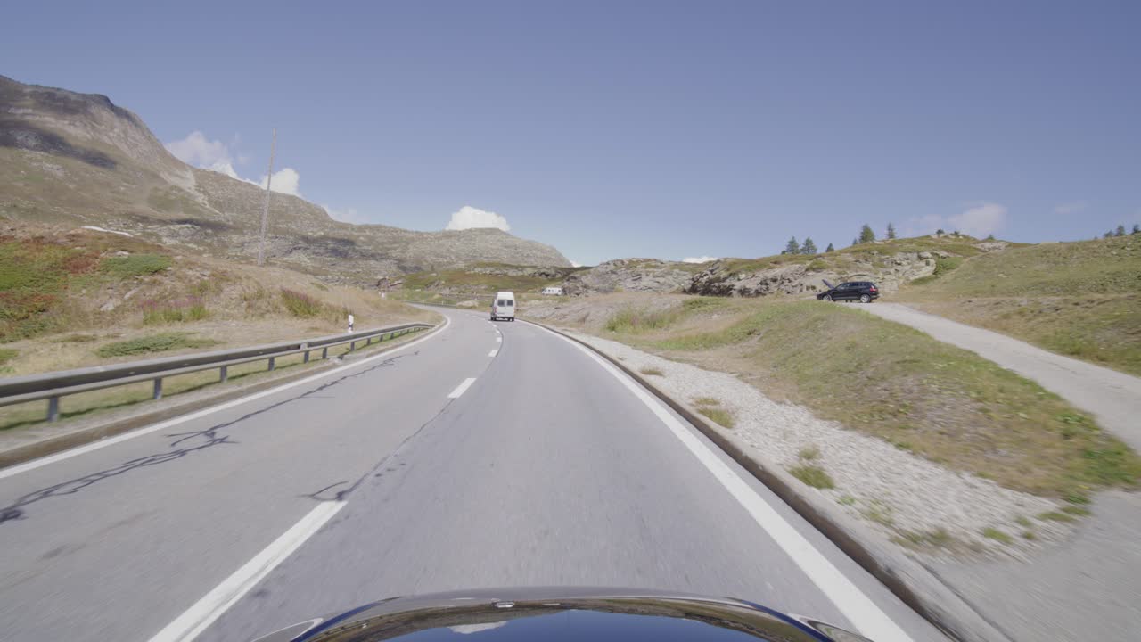 스위스 심플론 패스에서 운전하기