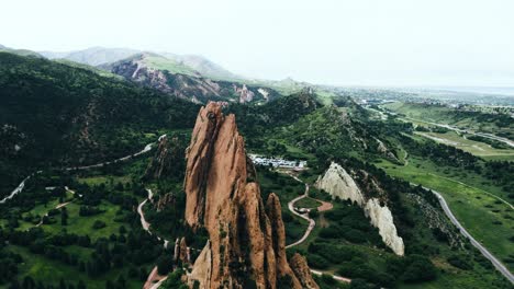 drone shot pushing towards the garden of the gods in colorado