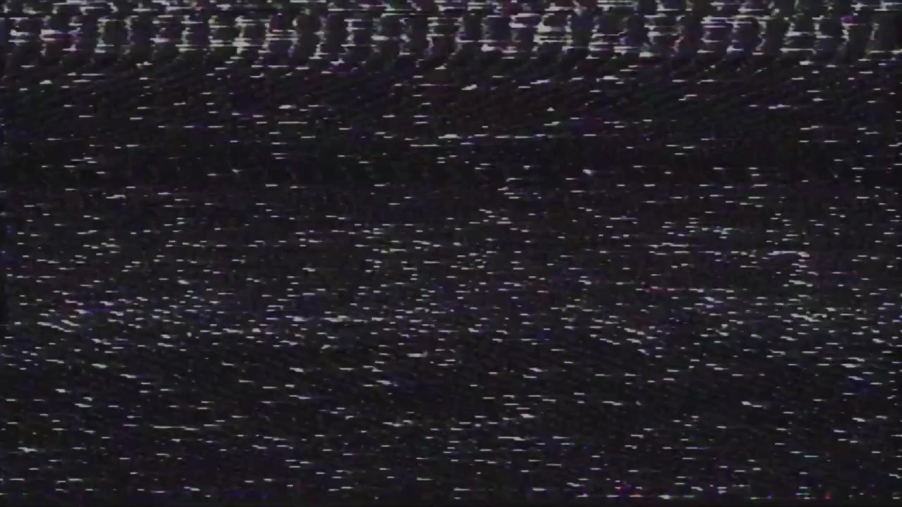 Rumore statico della televisione analogica con effetto glitch
