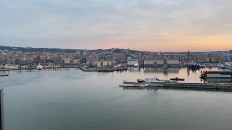 Sunrise-view-of--cityscape-of-Naples,-Italy