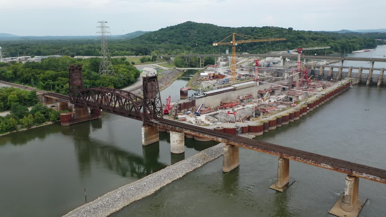 Stunning 4K drone footage of Chickamauga Dam, showcasing its structure, the Tennessee River, and scenic beauty. Perfect for infrastructure, travel, or history projects