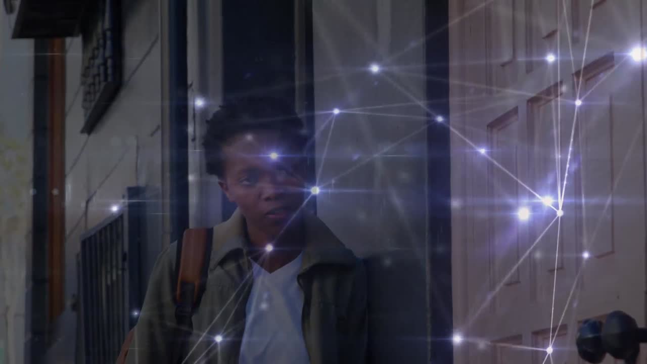 animación de conexiones sobre felices gemelos afroamericanos mujeres que usan teléfonos inteligentes