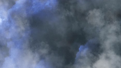 acerque, acérquese a las espesas nubes oscuras con una tormenta