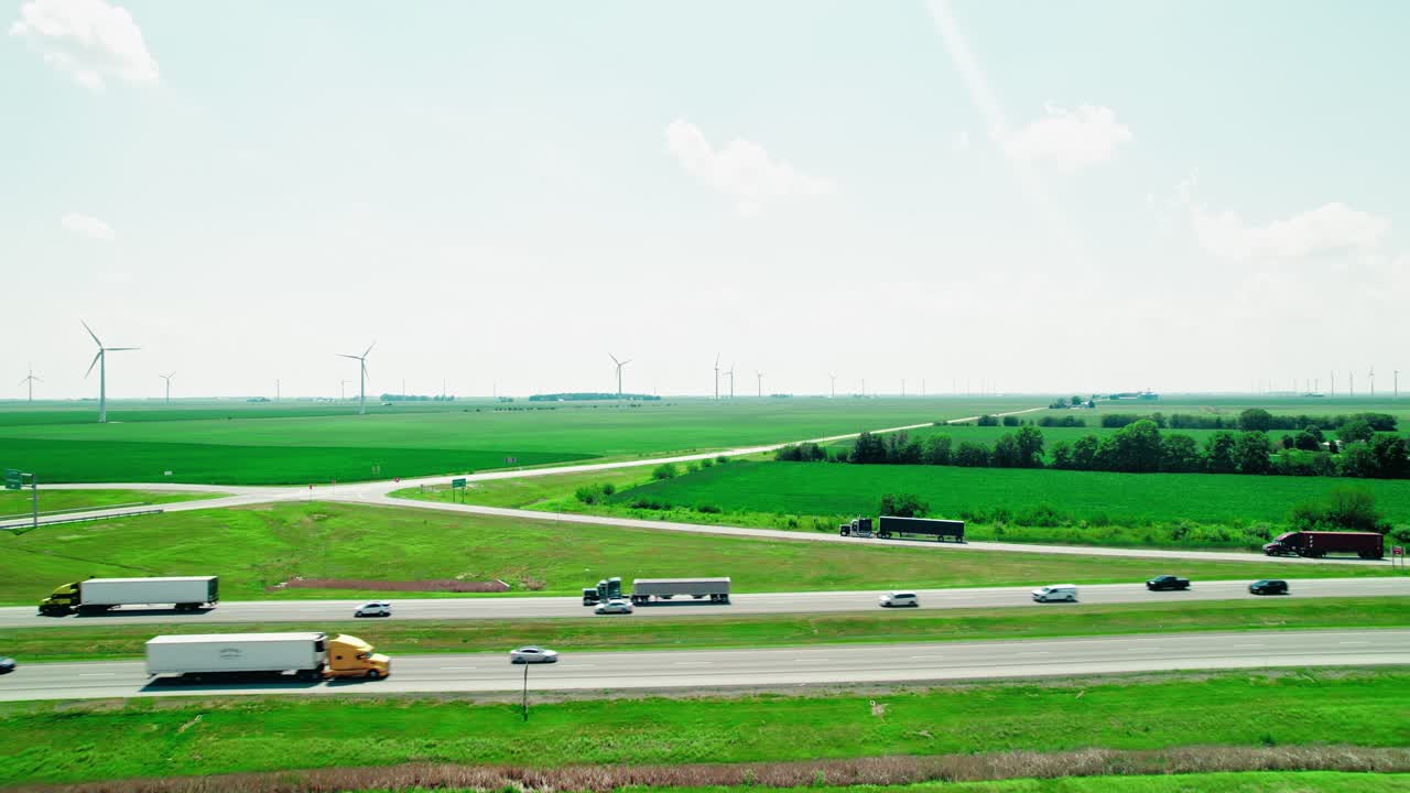 인디애나 주 i-65 고속도로 남쪽 출구 램프에 주차된 부서진 코네스토가 준 트럭