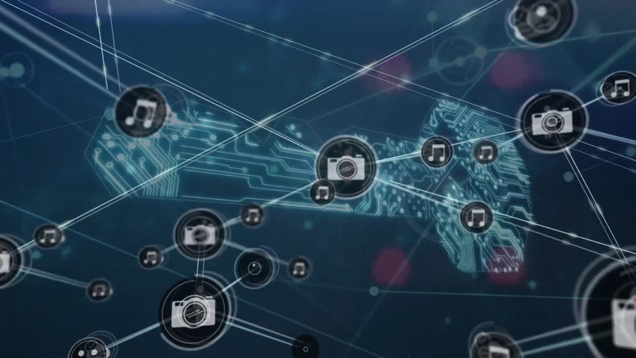 animación de la red de conexiones con iconos y placa de circuito de computadora sobre fondo negro