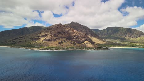 panorámica lenta alrededor de la isla de oahu.