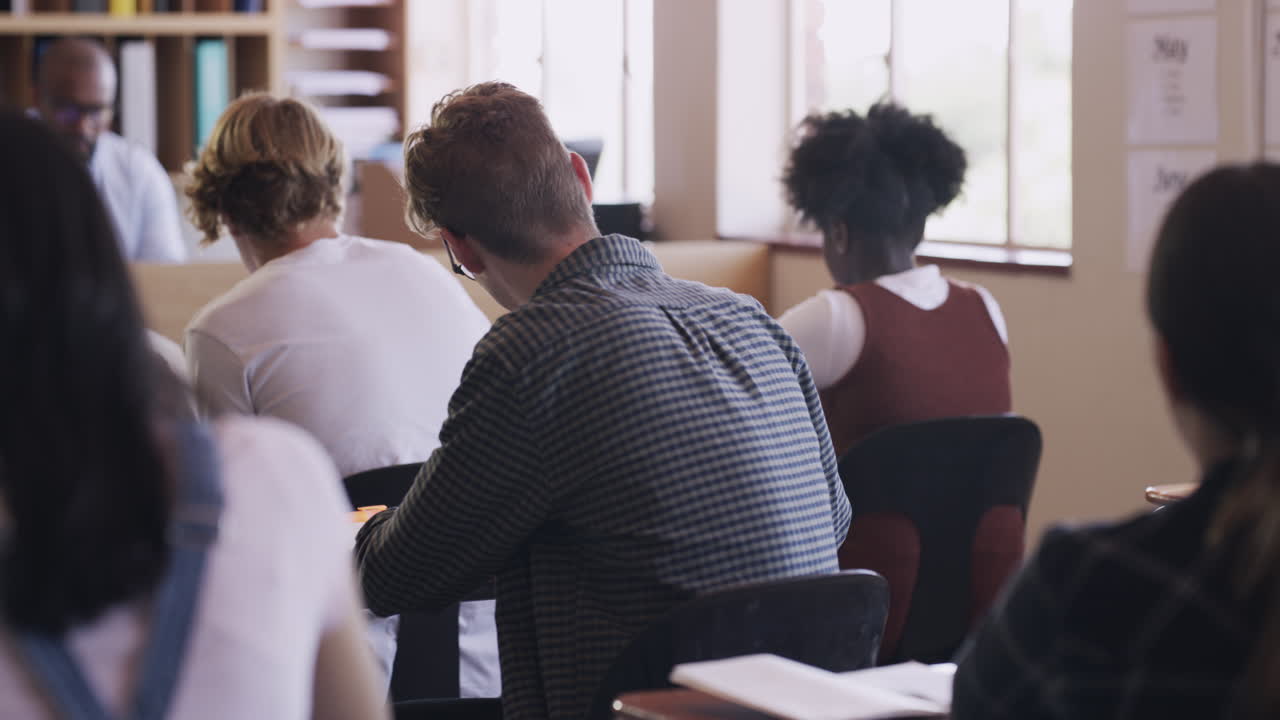 aprende hoy, es líder mañana.