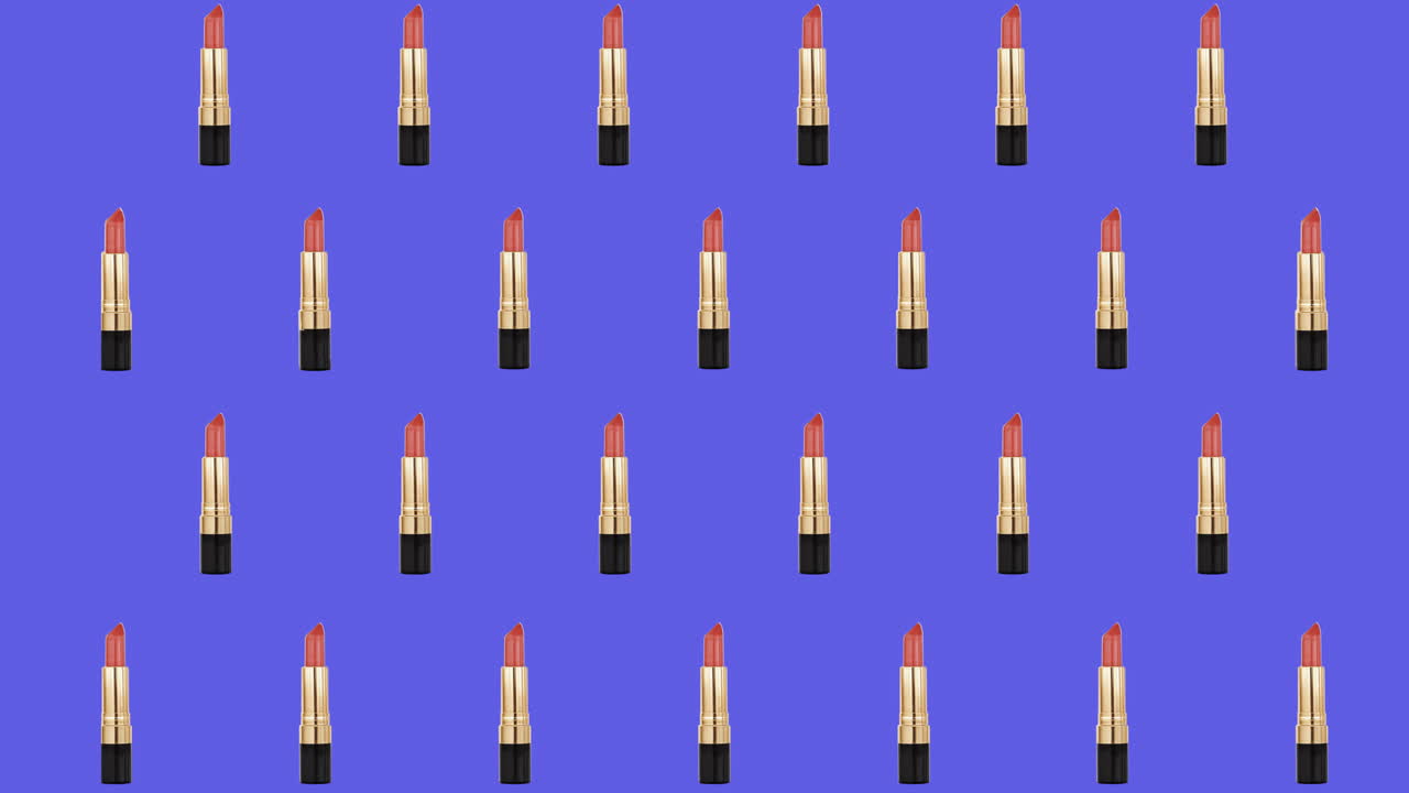 animación de lápiz labial repetido sobre fondo azul