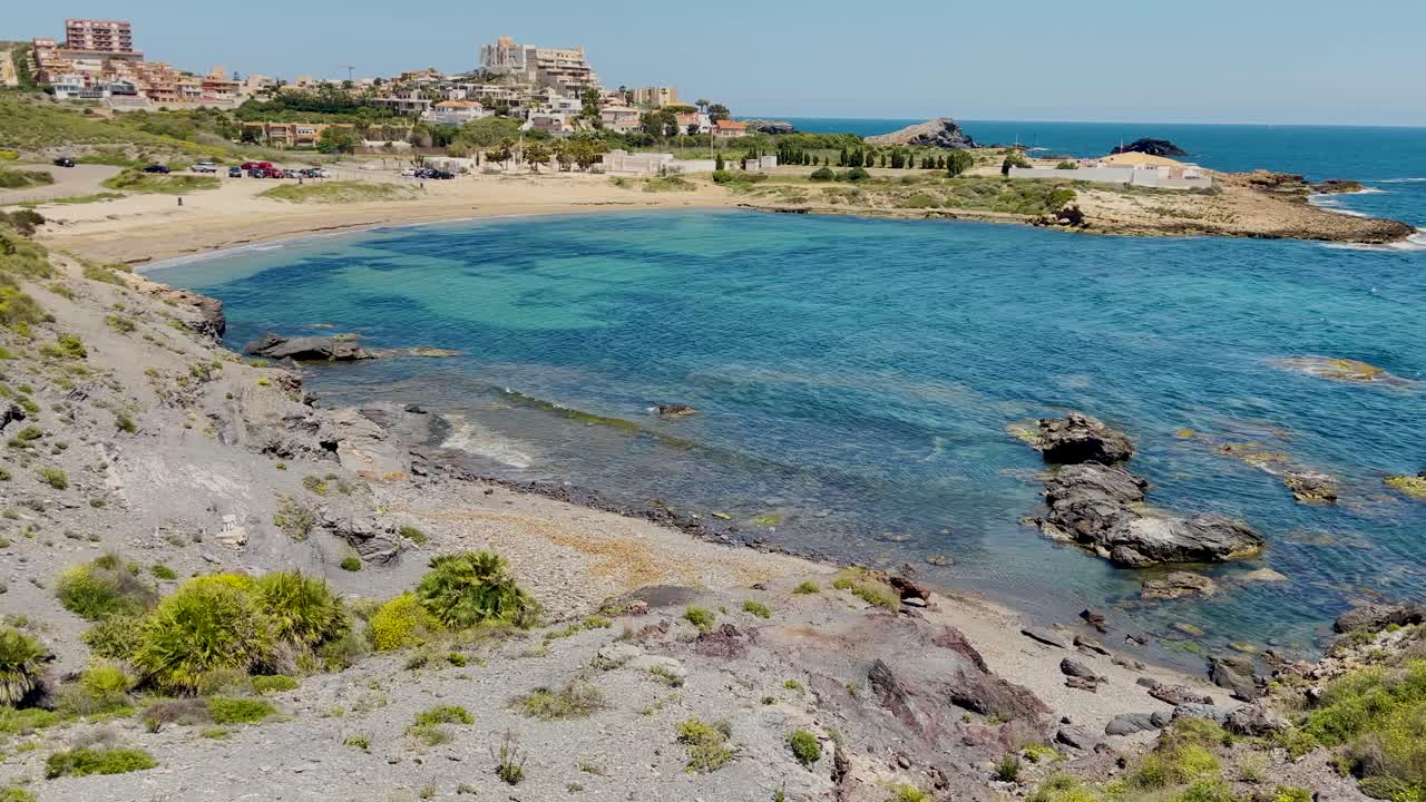 스페인 무르시아의 라 망가 델 마르 메노르 지중해 해변 잔잔한 바다 칼라 레오나