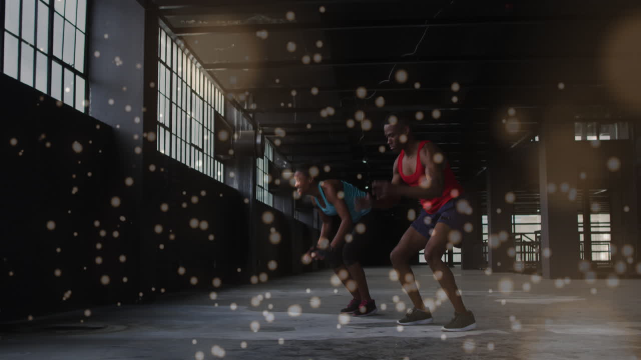 부르피를 하는 남자와 여자가 체육관에서 운동하는 곳에서 흐르는 반점의 애니메이션