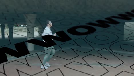 animación de texto wow sobre mujer caucásica corriendo en la ciudad