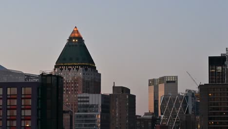 Evening-view-of-the-Two-Worldwide-Plaza-Condominium,-New-York,-United-States