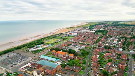 imágenes aéreas de drones de la ciudad costera de skegness, en la costa de lincolnshire