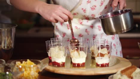 preparing tiramisu parfaits