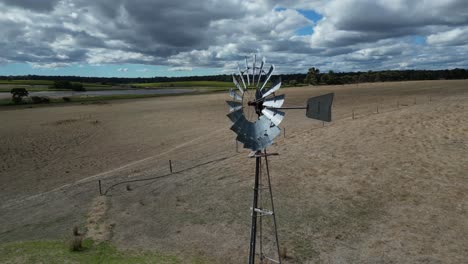 curso de bloqueo de molino de viento en la granja, región del río margaret, australia occidental