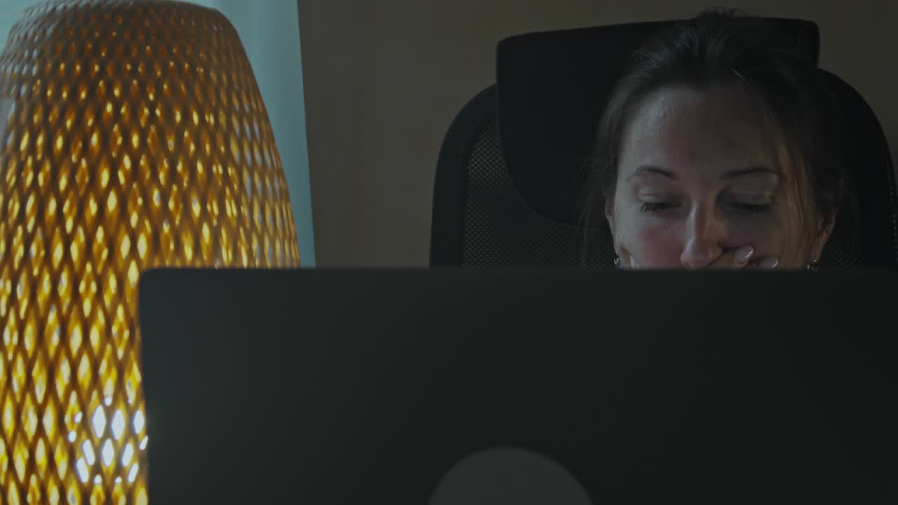 horas extras nocturnas cuando se trabaja a distancia