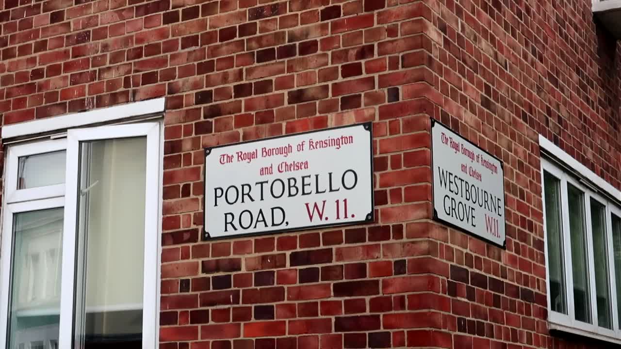 cerca de portobello road y westbourne grove corner sign, londres, reino unido.