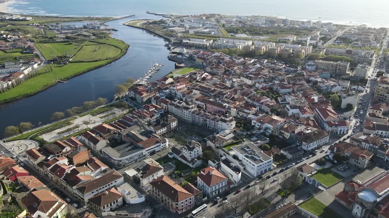 Vista aerea del centro storico di Vila do Conde