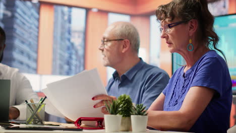 old people asking for professional advice from financial expert