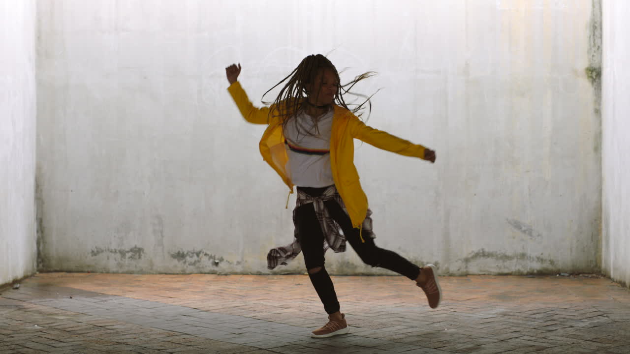 Hip hop, grunge and city black woman in dance