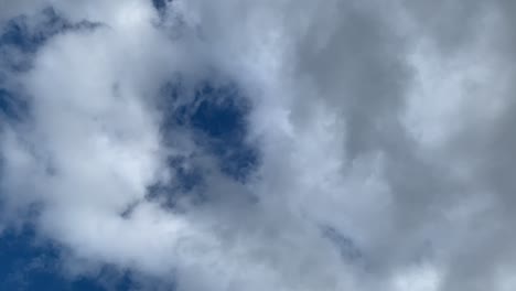 lapso de tiempo de formación de nubes afuera