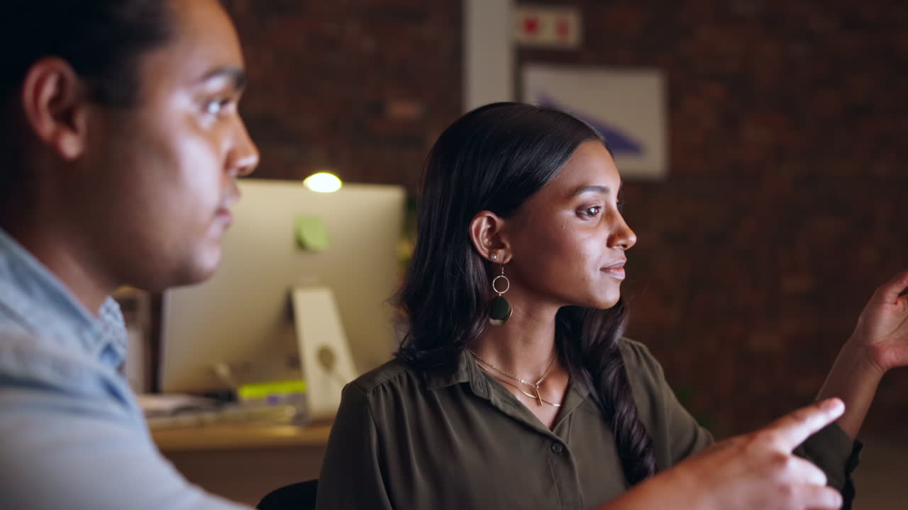 Training, computer or man explaining to an indian Premium Stock Video ...