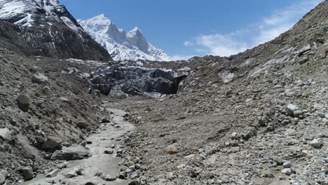 Gomukh,-Uttarakhand,-Indien-Gomukh,-Schnauze-Des-Gangotri-Gletschers,-Wo-Der-Fluss-Bhagirathi-Entspringt,-Eine-Der-Hauptquellen-Des-Ganges