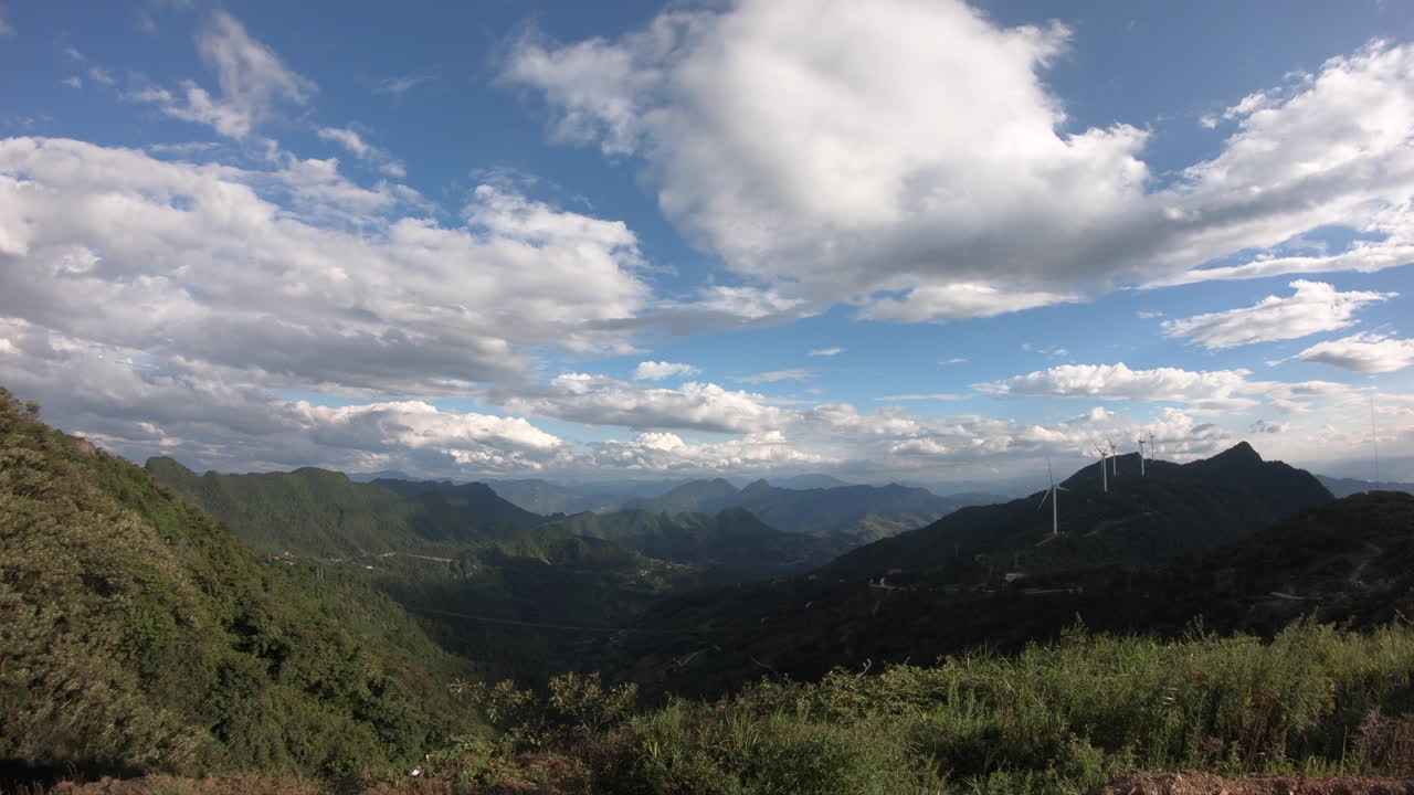 일부 풍차와 구름 시간 경과