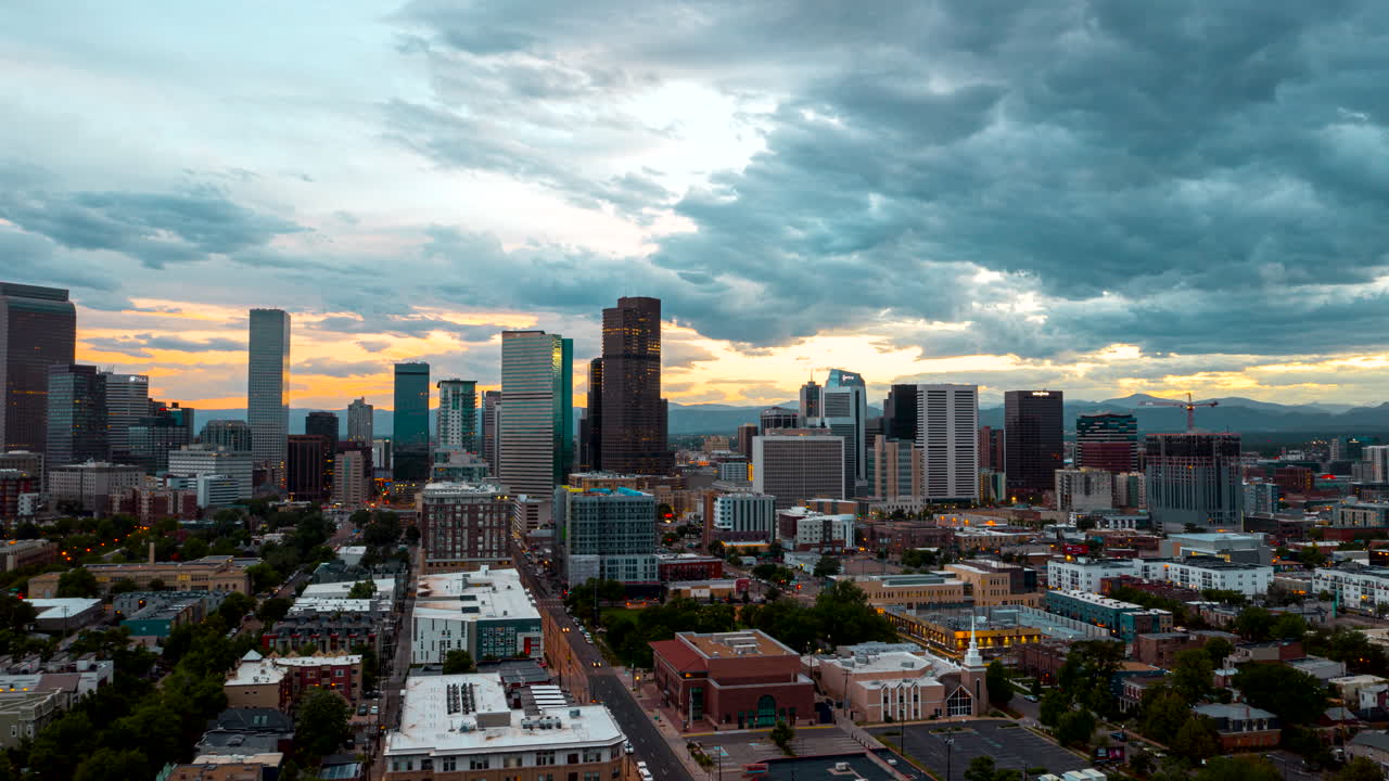덴버, 콜로라도 일몰의 공중 저속 촬영