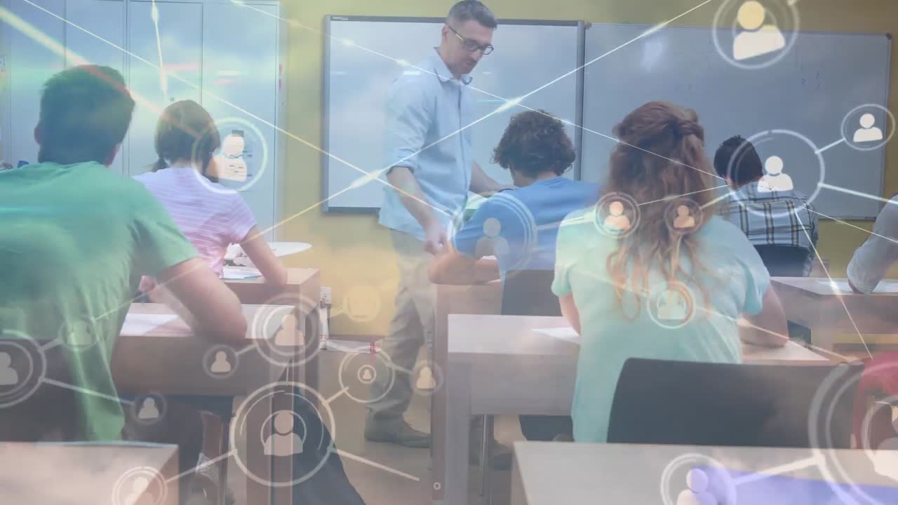 animación del procesamiento de datos en diversos estudiantes con aprendizaje del maestro en el aula