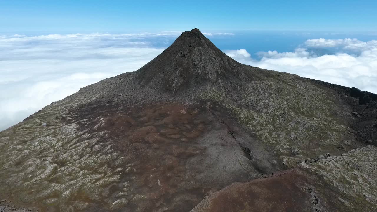el volcán más grande de las azores, montaña pico