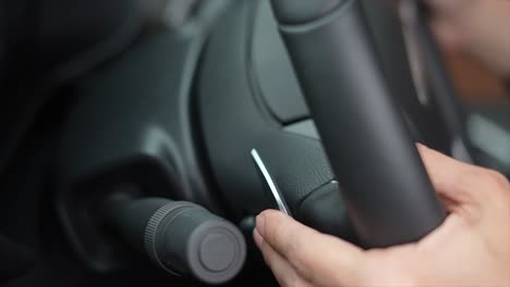 car-gear-shift-lever,-modern-car-interior,-car-steering-wheel,-maxus-D90