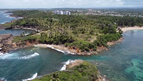 video de un avión no tripulado de una playa en puerto rico