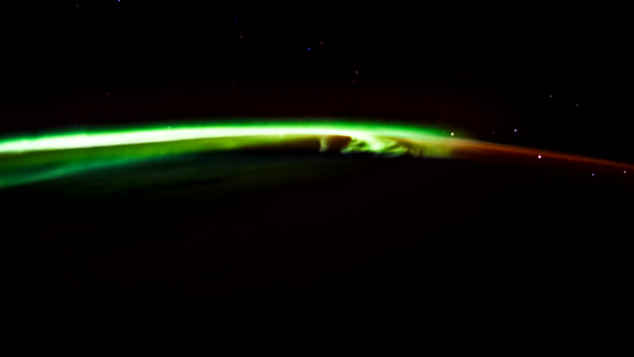 el planeta tierra visto desde el iss, el hermoso planeta tierra observado desde el espacio, el lapso de tiempo de la nasa disparando a la tierra desde el espacio.