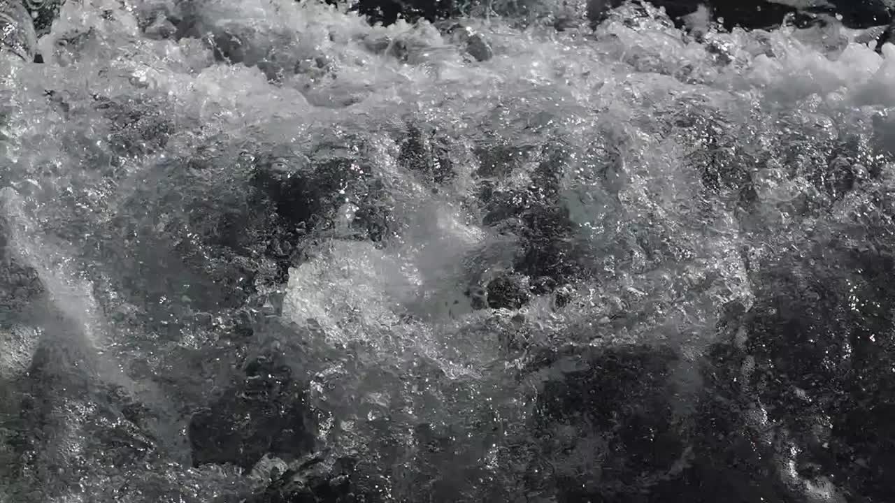 Dynamic Close-up of Turbulent Ocean Water