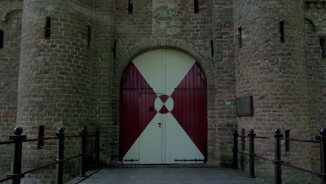 tilt down from towers to castle front gate