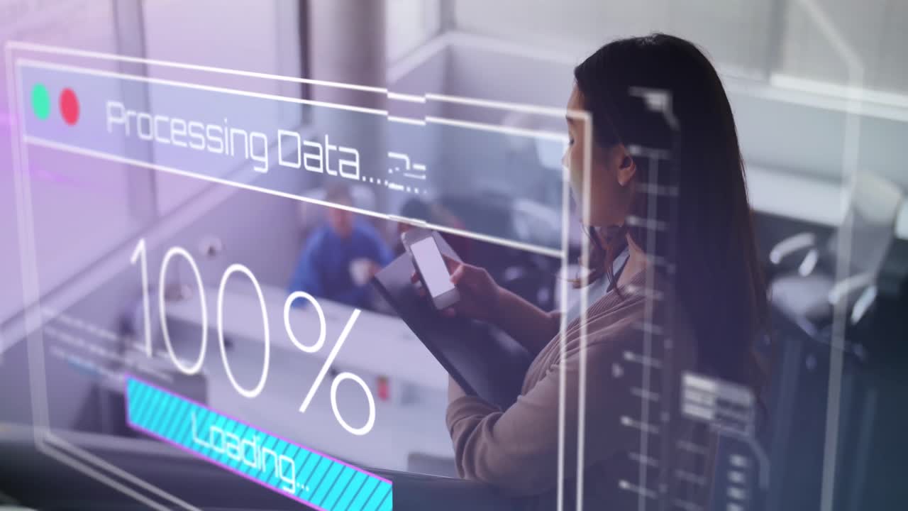 animación de procesamiento de datos sobre una mujer de negocios biracial que utiliza un teléfono inteligente