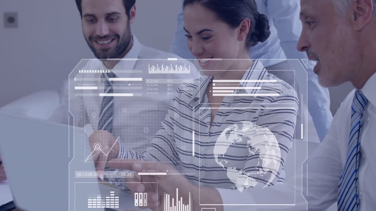 animación de la interfaz con el procesamiento de datos contra diversos empresarios que discuten en la oficina