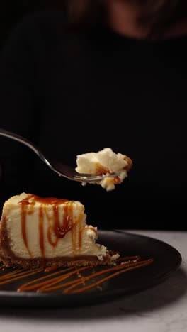 caramel cheesecake