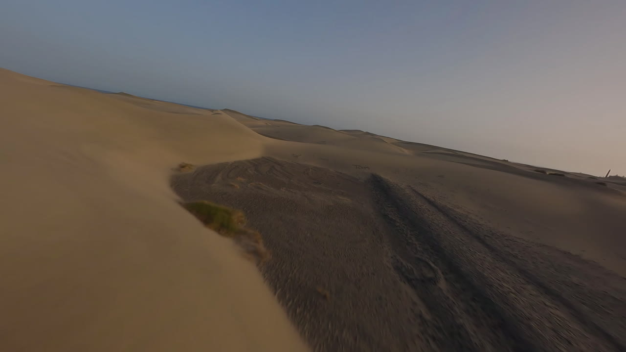 hermoso paisaje de maspalomas al atardecer