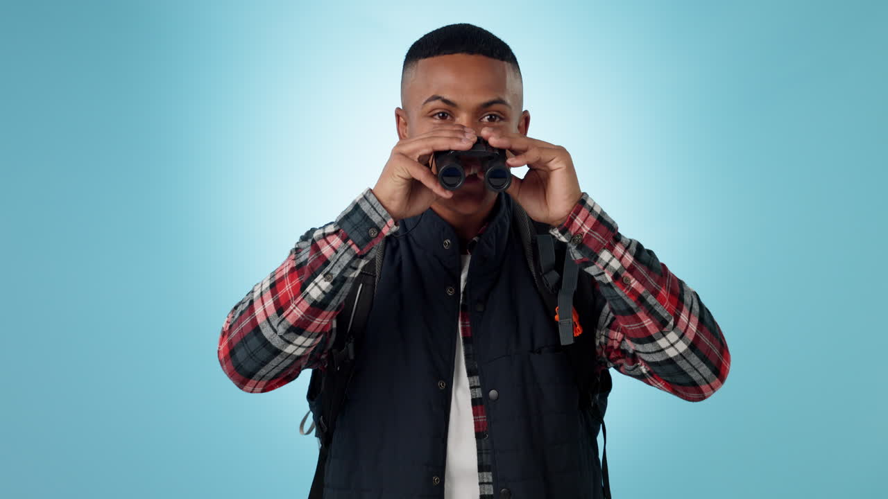 산책, 안경으로 새를 관찰하는 사람