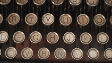 vintage underwood typewriter keys from above