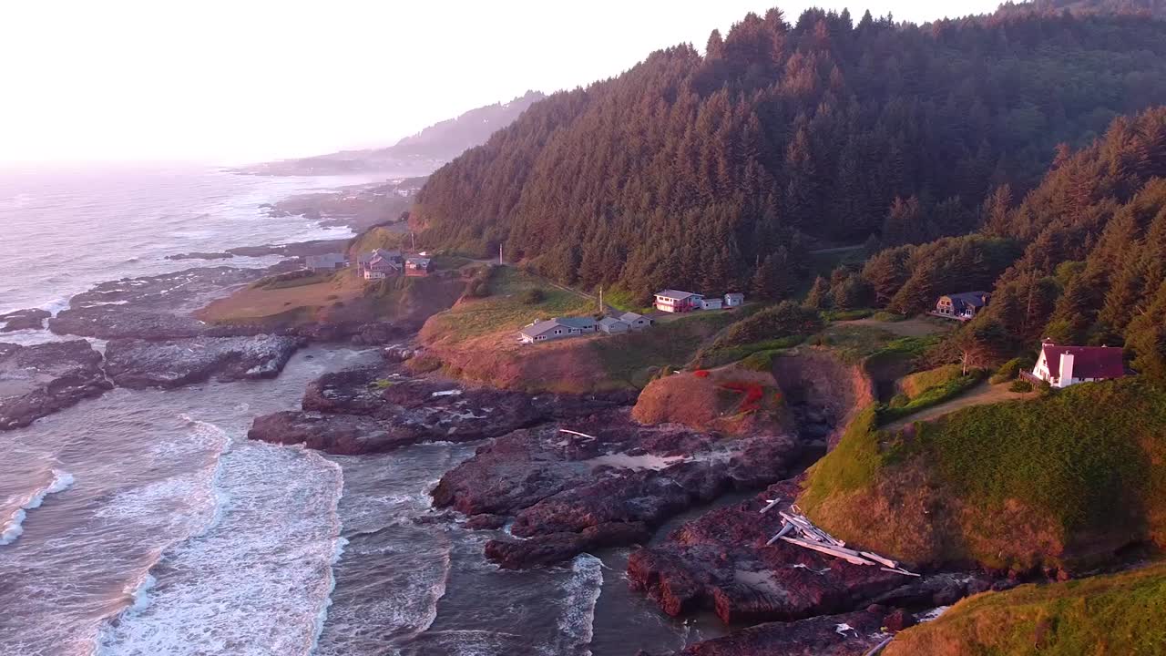 mareas oceánicas de la costa de oregon - drone
