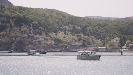 boats in a bay, sunny day